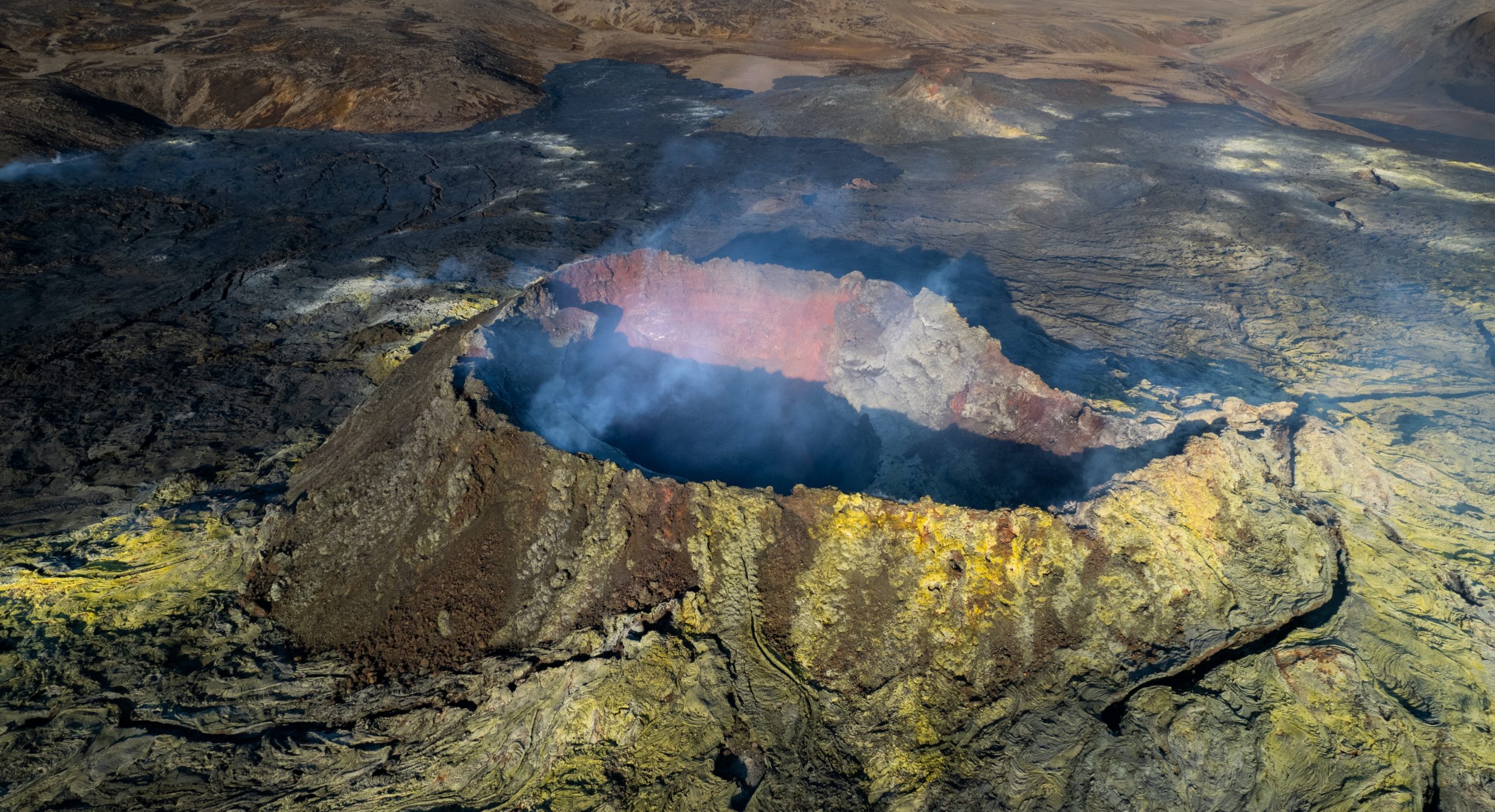 LitliHrútur Eruption on Reykjanes Peninsula Transfixes Iceland